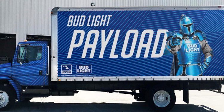 bud-light-owl-grand-finals-activation-750×375
