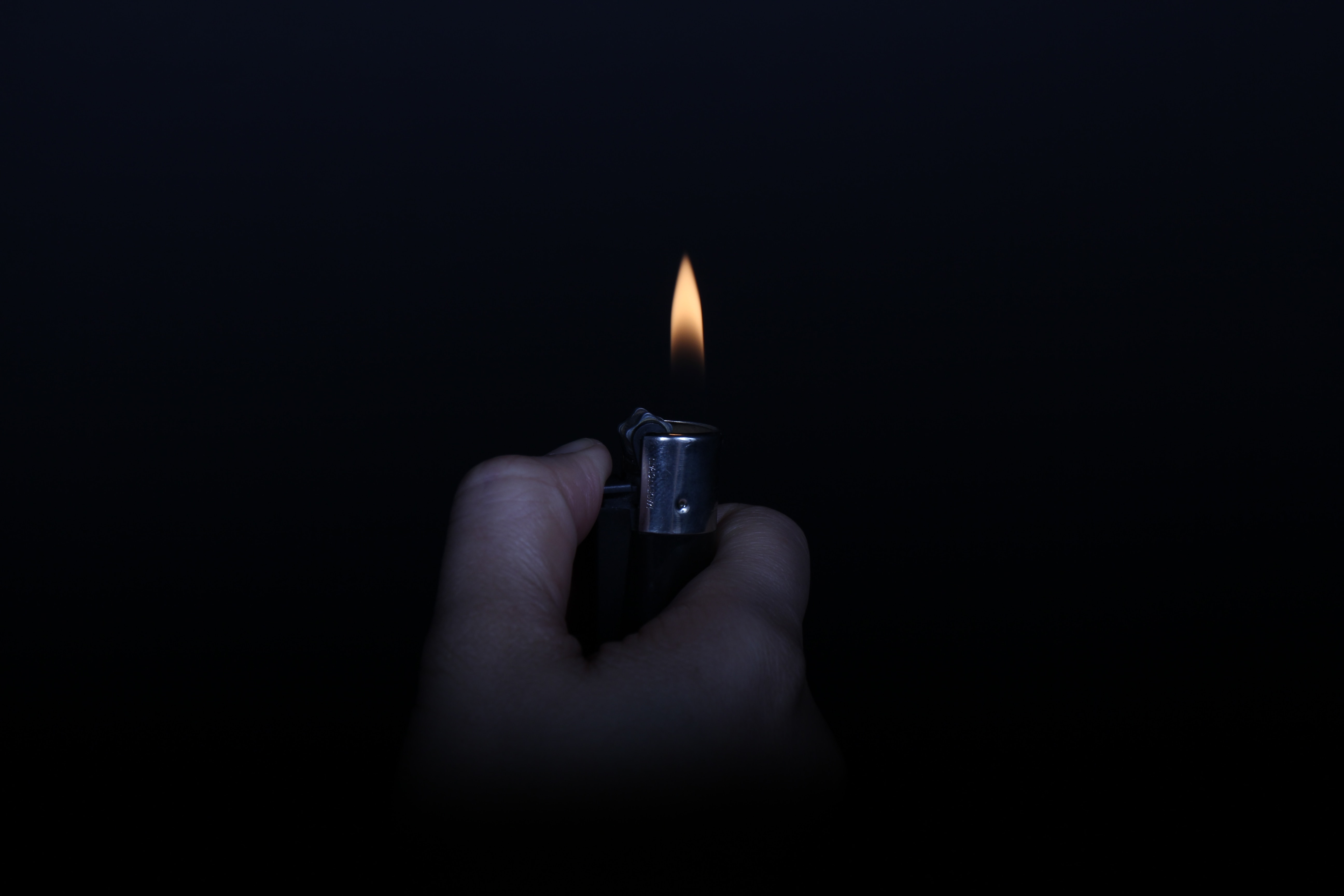 sytkäri lighter liekki flame